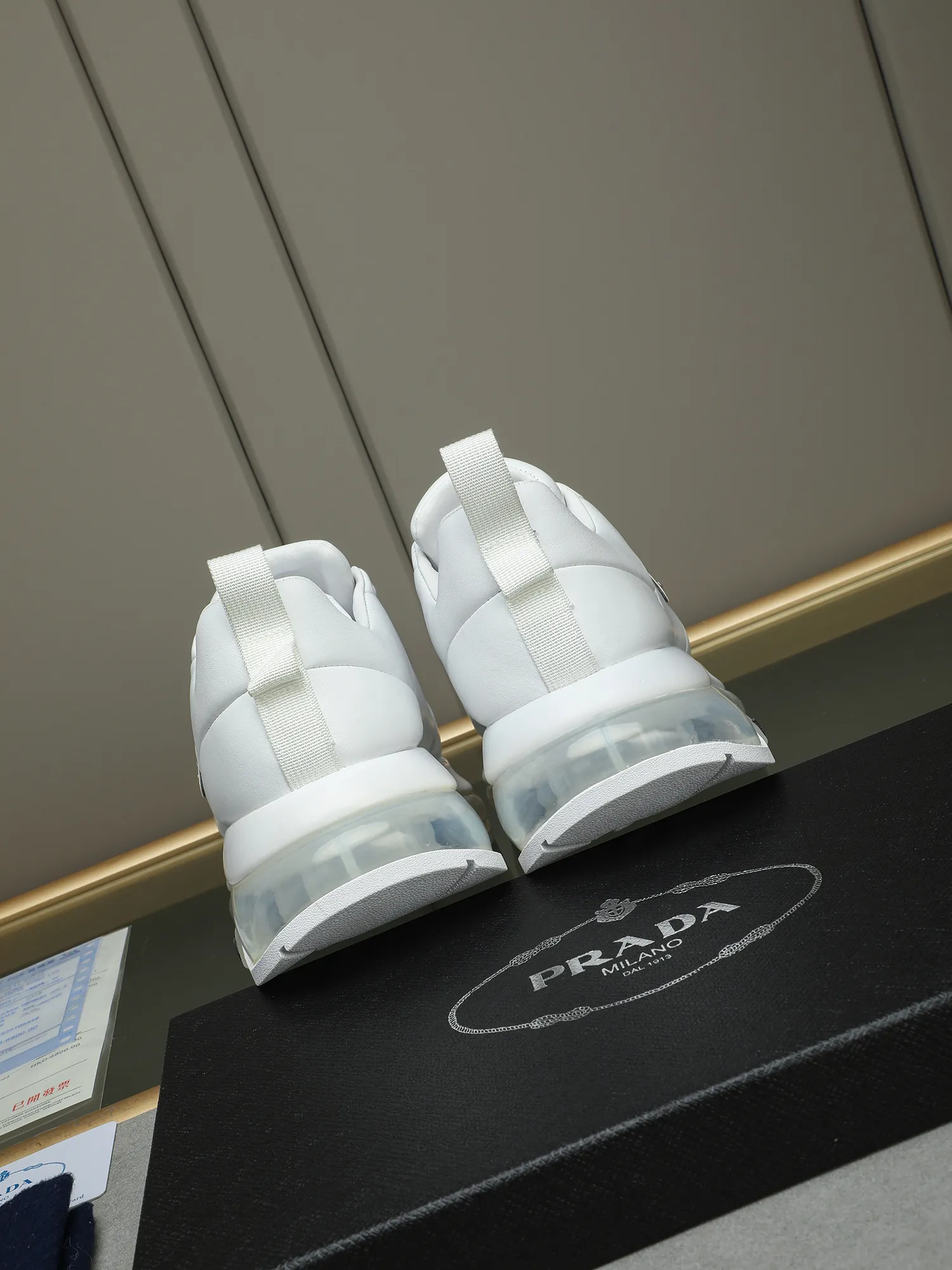 Men's shoes 💰640 Prada/Prada Men's casual shipping, imported cowhide upper, prada triangle logo, lambskin lining, original air cushion sole, rubber sewing process, rubber bottom layer, excellent shock absorption effect, comfortable on the feet! Size: 39-44 (38 45 customized)